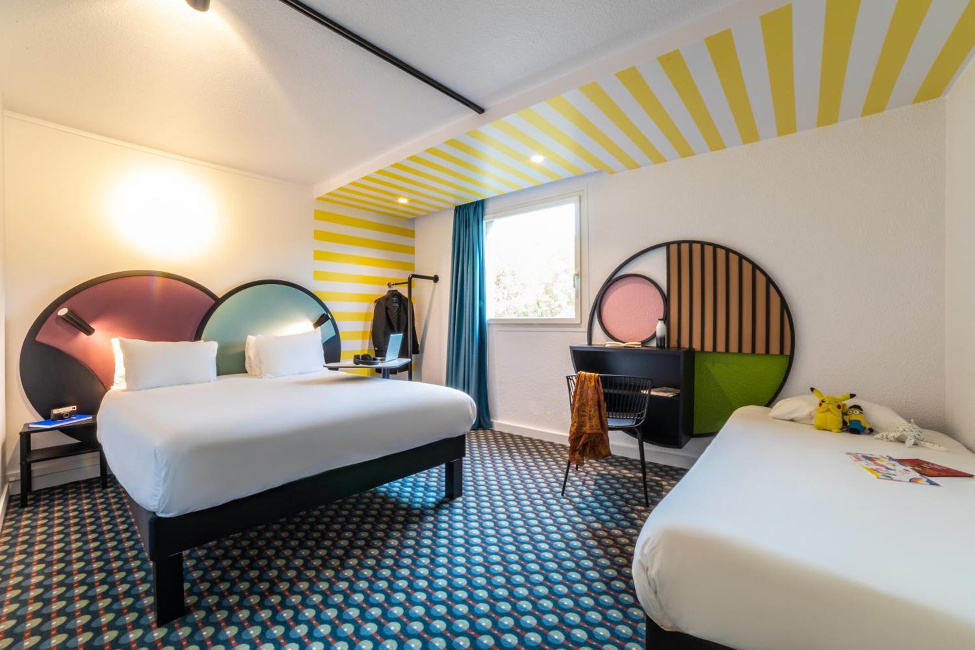 ก็องปานีล ปารีส นอร์ด - แซ็งตวง - เปลเยิล Hotel แซงต์-เดอนี ภายนอก รูปภาพ
