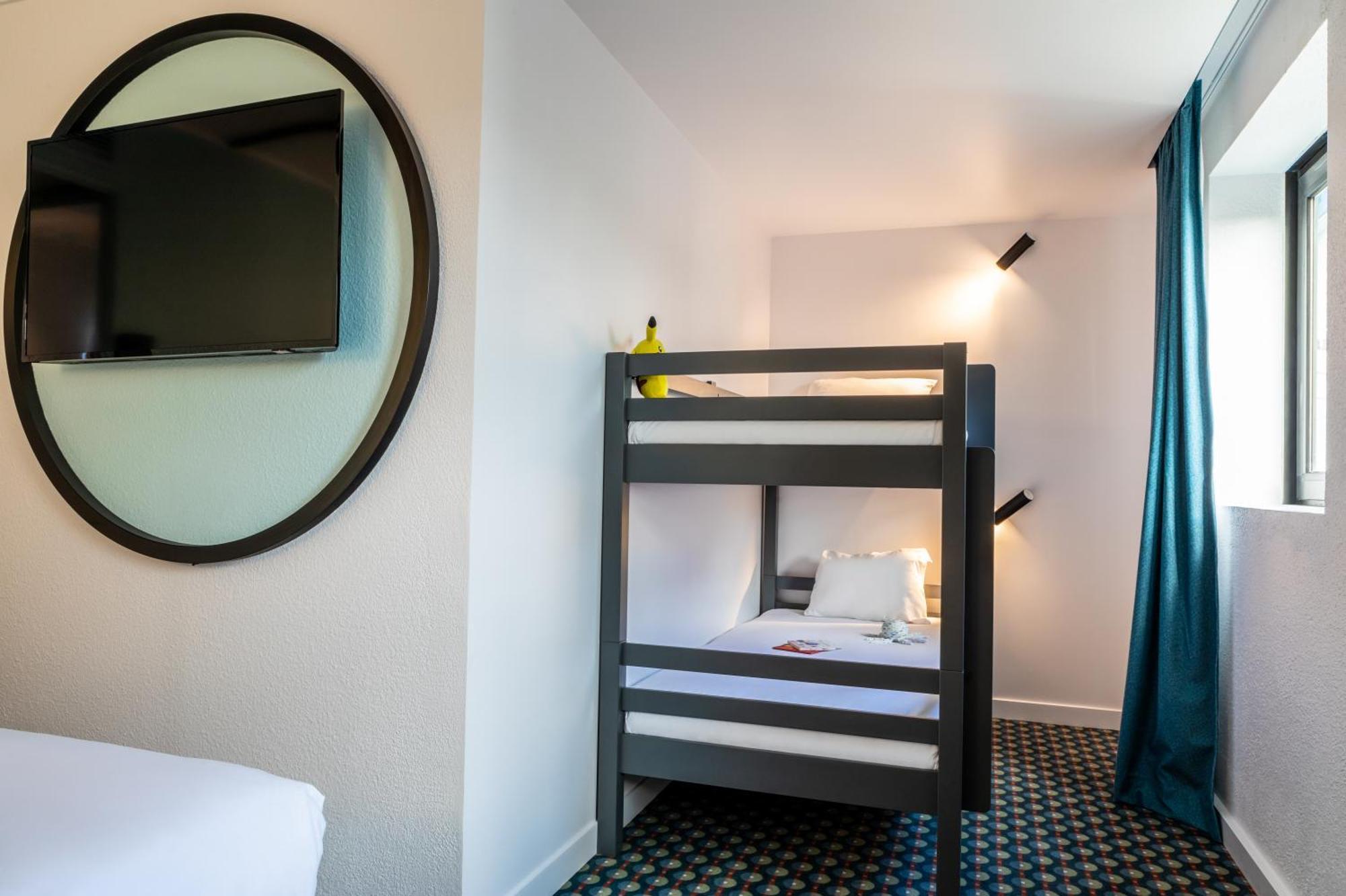 ก็องปานีล ปารีส นอร์ด - แซ็งตวง - เปลเยิล Hotel แซงต์-เดอนี ภายนอก รูปภาพ