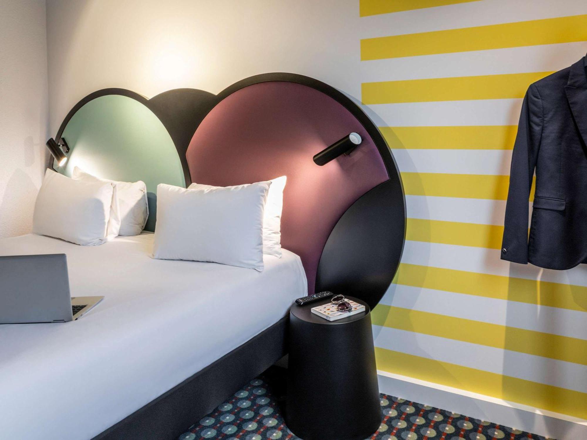 ก็องปานีล ปารีส นอร์ด - แซ็งตวง - เปลเยิล Hotel แซงต์-เดอนี ภายนอก รูปภาพ