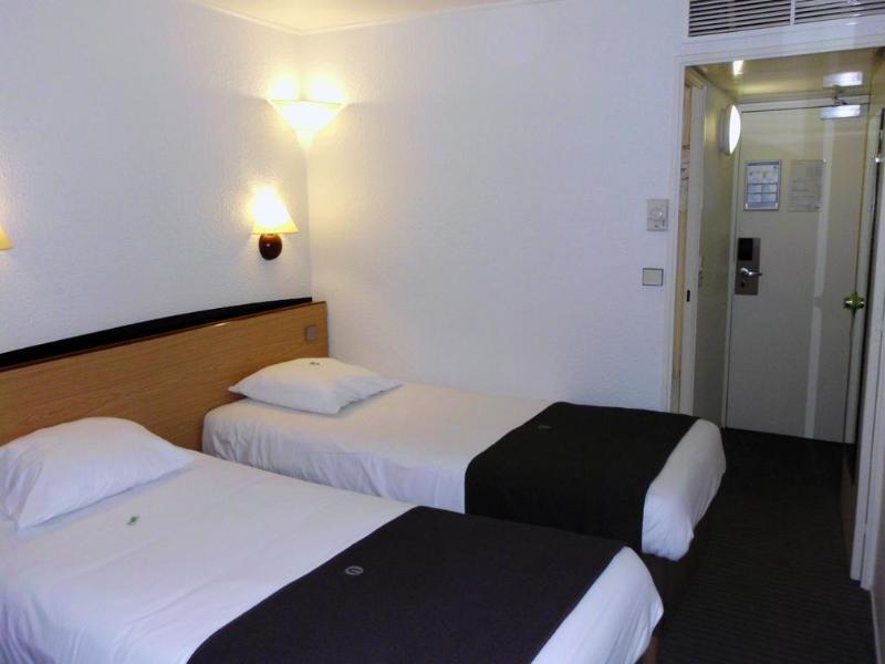 ก็องปานีล ปารีส นอร์ด - แซ็งตวง - เปลเยิล Hotel แซงต์-เดอนี ภายนอก รูปภาพ